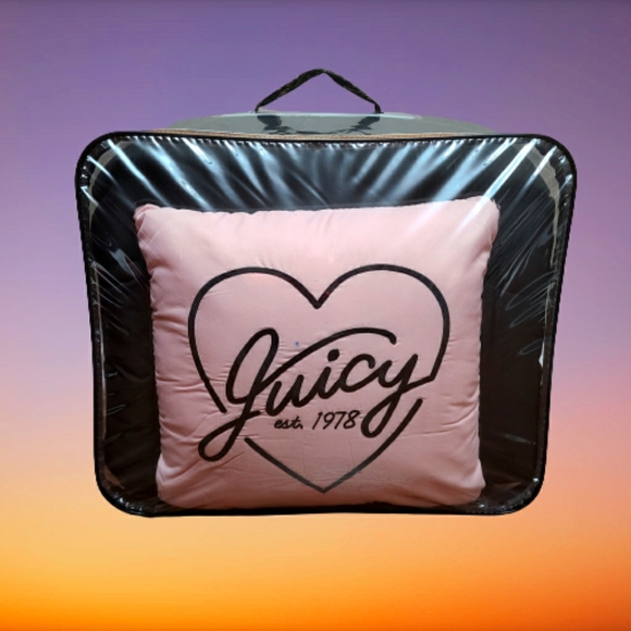 Juicy Couture 8 Piece King Size Comfort Set - Picture 1 of 4